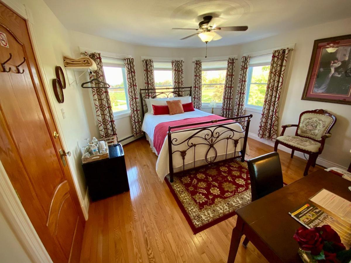 Twin Peaks B&B Mindemoya ห้อง รูปภาพ